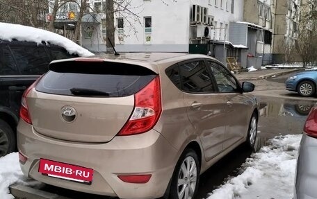 Hyundai Solaris II рестайлинг, 2012 год, 550 000 рублей, 5 фотография