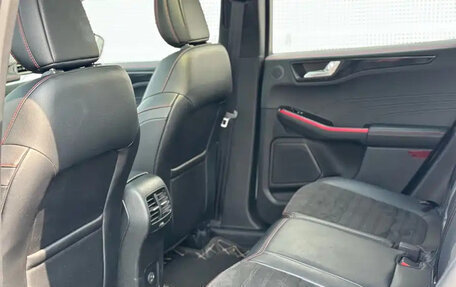 Ford Escape, 2022 год, 2 100 001 рублей, 9 фотография
