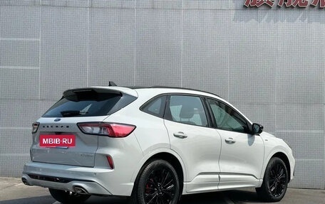 Ford Escape, 2022 год, 2 100 001 рублей, 3 фотография