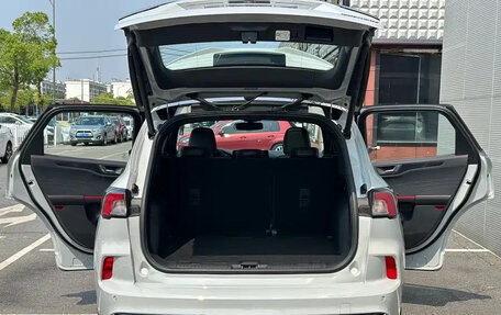 Ford Escape, 2022 год, 2 100 001 рублей, 24 фотография