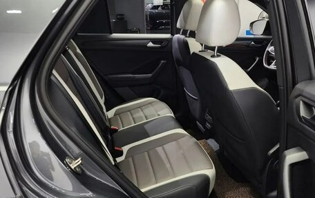 Volkswagen T-Roc I, 2022 год, 2 413 977 рублей, 12 фотография