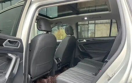 Volkswagen Tiguan II, 2023 год, 4 050 000 рублей, 13 фотография