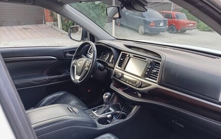 Toyota Highlander III, 2014 год, 2 850 000 рублей, 5 фотография
