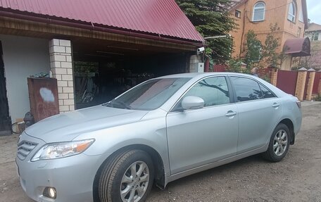 Toyota Camry, 2011 год, 1 550 000 рублей, 4 фотография