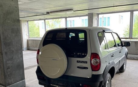 Chevrolet Niva I рестайлинг, 2016 год, 780 000 рублей, 5 фотография