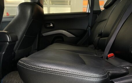 Mitsubishi Outlander III рестайлинг 3, 2012 год, 1 299 999 рублей, 20 фотография