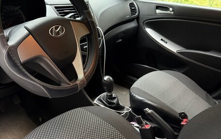 Hyundai Solaris II рестайлинг, 2015 год, 870 000 рублей, 4 фотография