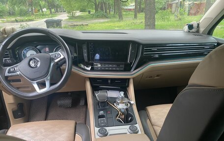 Volkswagen Touareg III, 2019 год, 4 999 999 рублей, 8 фотография