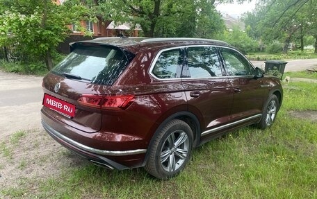 Volkswagen Touareg III, 2019 год, 4 999 999 рублей, 7 фотография