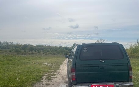 Nissan Navara (Frontier), 2001 год, 420 000 рублей, 5 фотография