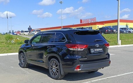 Toyota Highlander III, 2019 год, 4 210 500 рублей, 8 фотография