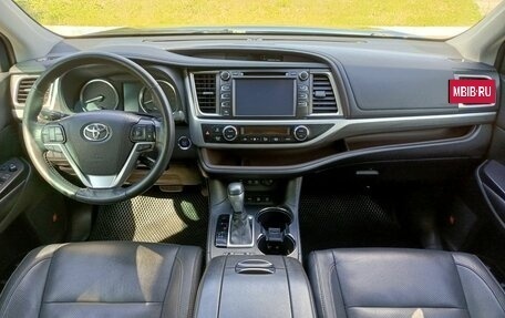 Toyota Highlander III, 2019 год, 4 210 500 рублей, 17 фотография