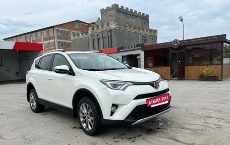 Toyota RAV4, 2016 год, 2 590 000 рублей, 2 фотография