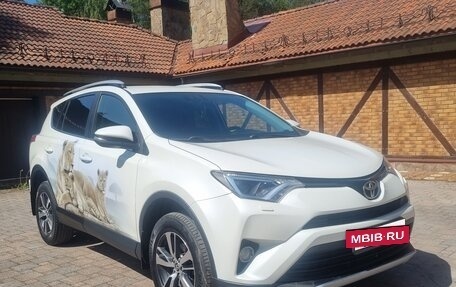 Toyota RAV4, 2016 год, 1 710 000 рублей, 6 фотография