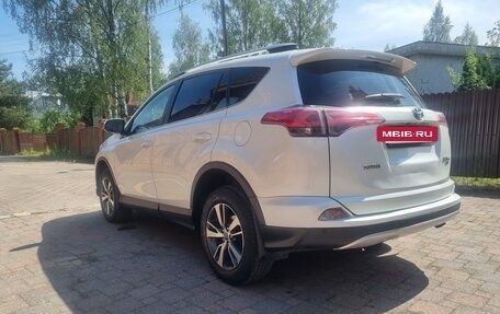 Toyota RAV4, 2016 год, 1 710 000 рублей, 2 фотография
