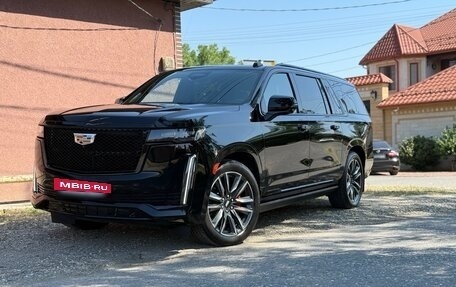 Cadillac Escalade V, 2023 год, 15 700 000 рублей, 7 фотография