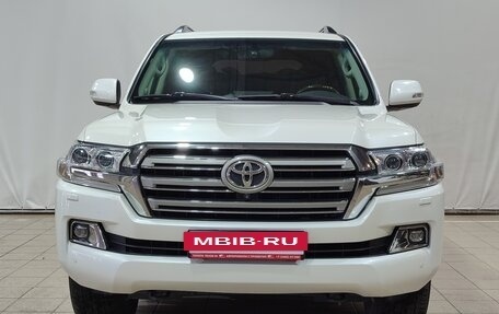 Toyota Land Cruiser 200, 2018 год, 6 500 000 рублей, 2 фотография