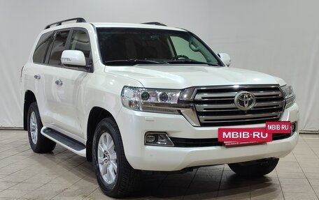 Toyota Land Cruiser 200, 2018 год, 6 500 000 рублей, 3 фотография
