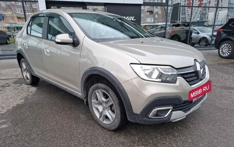 Renault Logan II, 2019 год, 990 000 рублей, 6 фотография