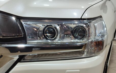 Toyota Land Cruiser 200, 2018 год, 6 500 000 рублей, 9 фотография