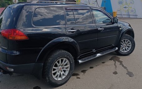 Mitsubishi Pajero Sport II рестайлинг, 2011 год, 1 200 000 рублей, 6 фотография