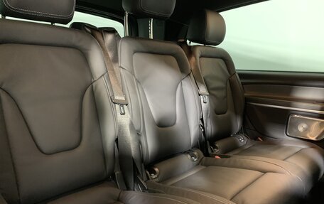 Mercedes-Benz V-Класс, 2024 год, 17 500 000 рублей, 35 фотография