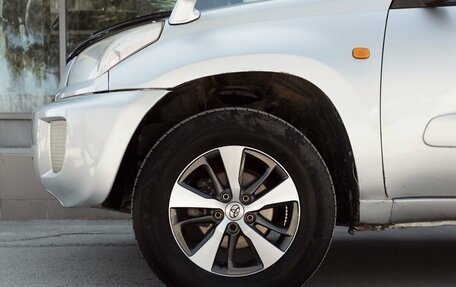 Toyota RAV4, 2003 год, 700 000 рублей, 9 фотография