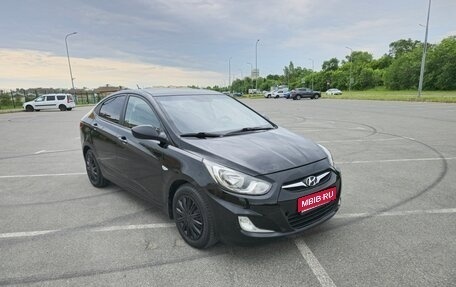 Hyundai Solaris II рестайлинг, 2013 год, 780 000 рублей, 1 фотография
