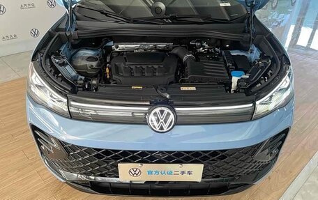 Volkswagen Tiguan, 2025 год, 4 300 000 рублей, 5 фотография