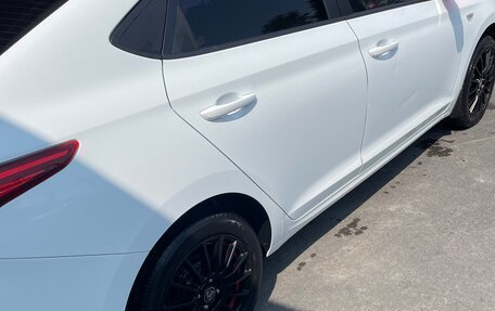 Hyundai Solaris II рестайлинг, 2018 год, 1 550 000 рублей, 4 фотография