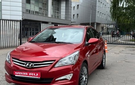 Hyundai Solaris II рестайлинг, 2015 год, 995 000 рублей, 2 фотография