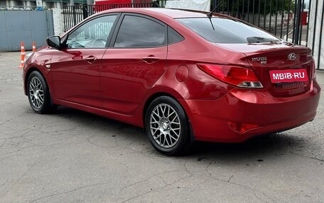 Hyundai Solaris II рестайлинг, 2015 год, 995 000 рублей, 12 фотография