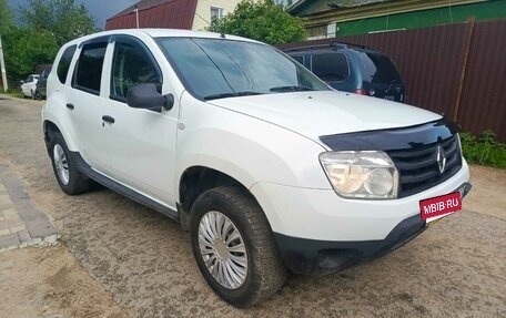 Renault Duster I рестайлинг, 2014 год, 660 000 рублей, 2 фотография