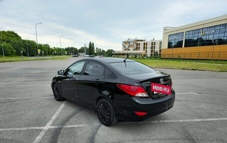 Hyundai Solaris II рестайлинг, 2013 год, 780 000 рублей, 5 фотография