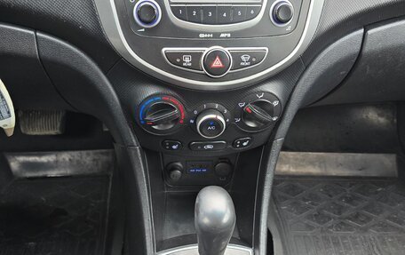 Hyundai Solaris II рестайлинг, 2013 год, 780 000 рублей, 18 фотография