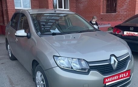 Renault Logan II, 2014 год, 570 000 рублей, 2 фотография