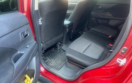 Mitsubishi Outlander III рестайлинг 3, 2013 год, 1 497 000 рублей, 17 фотография