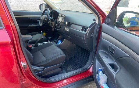 Mitsubishi Outlander III рестайлинг 3, 2013 год, 1 497 000 рублей, 21 фотография