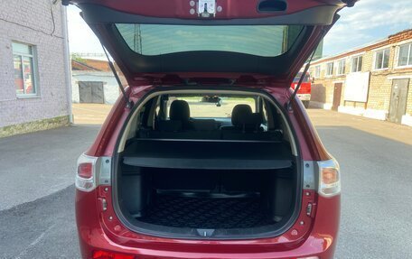 Mitsubishi Outlander III рестайлинг 3, 2013 год, 1 497 000 рублей, 18 фотография