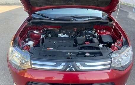 Mitsubishi Outlander III рестайлинг 3, 2013 год, 1 497 000 рублей, 23 фотография