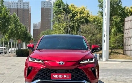 Toyota Venza, 2022 год, 3 250 000 рублей, 2 фотография
