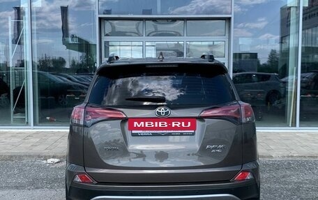 Toyota RAV4, 2018 год, 2 180 000 рублей, 5 фотография