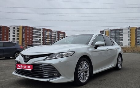 Toyota Camry, 2020 год, 3 100 000 рублей, 1 фотография