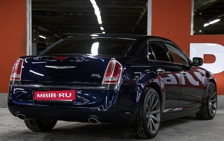 Chrysler 300C II, 2012 год, 1 298 000 рублей, 5 фотография