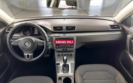 Volkswagen Passat B7, 2012 год, 1 099 000 рублей, 14 фотография