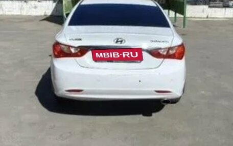 Hyundai Sonata VI, 2011 год, 630 000 рублей, 3 фотография