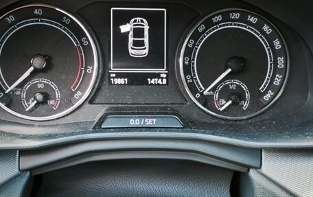 Skoda Rapid II, 2022 год, 2 300 000 рублей, 9 фотография