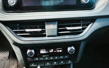 Skoda Rapid II, 2022 год, 2 300 000 рублей, 10 фотография