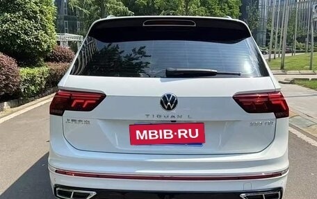 Volkswagen Tiguan II, 2023 год, 3 300 000 рублей, 4 фотография