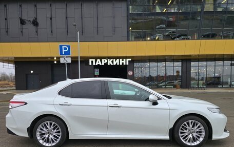 Toyota Camry, 2020 год, 3 100 000 рублей, 4 фотография